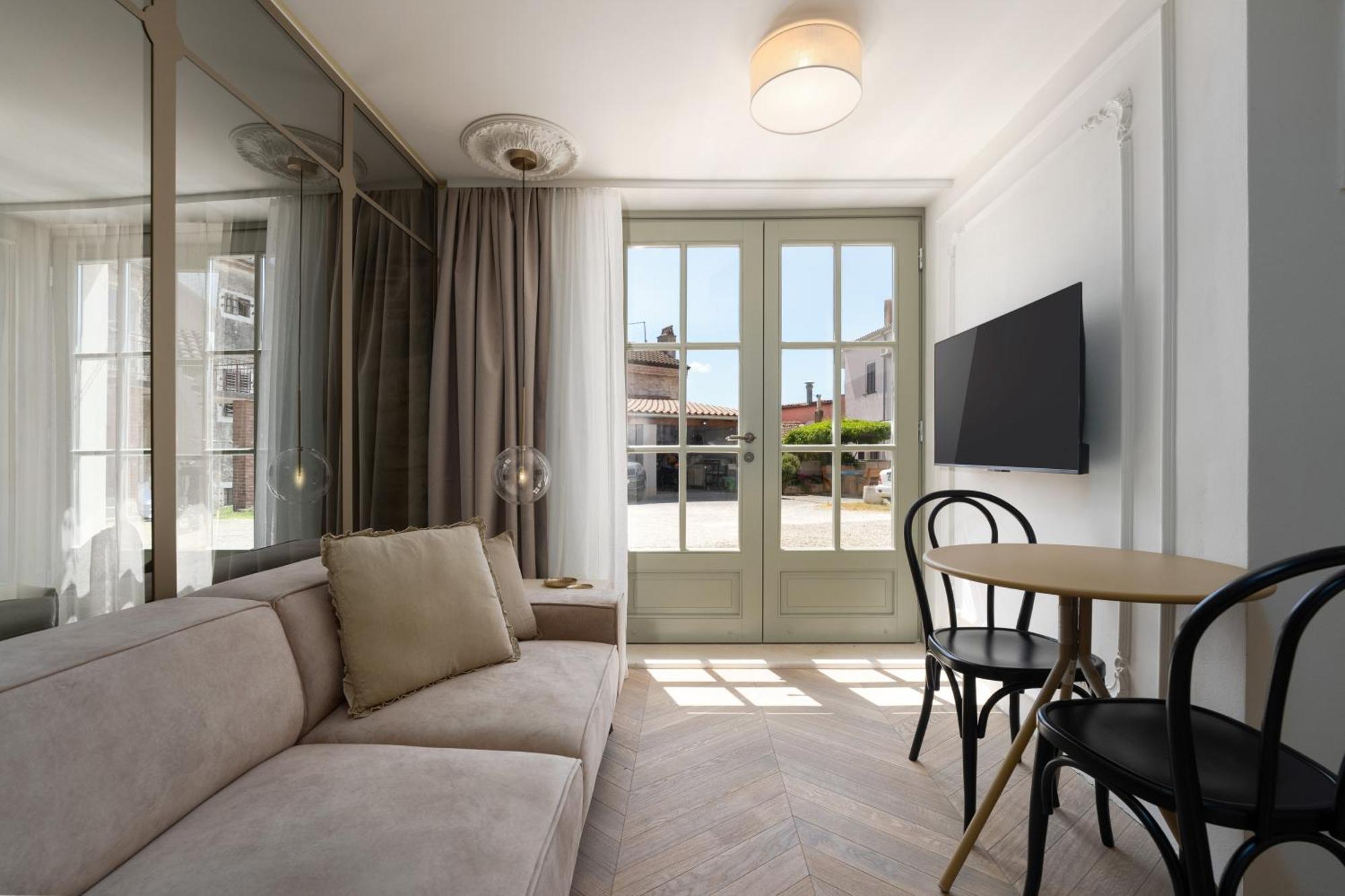 Silent Stone Apartment Vrsar Buitenkant foto